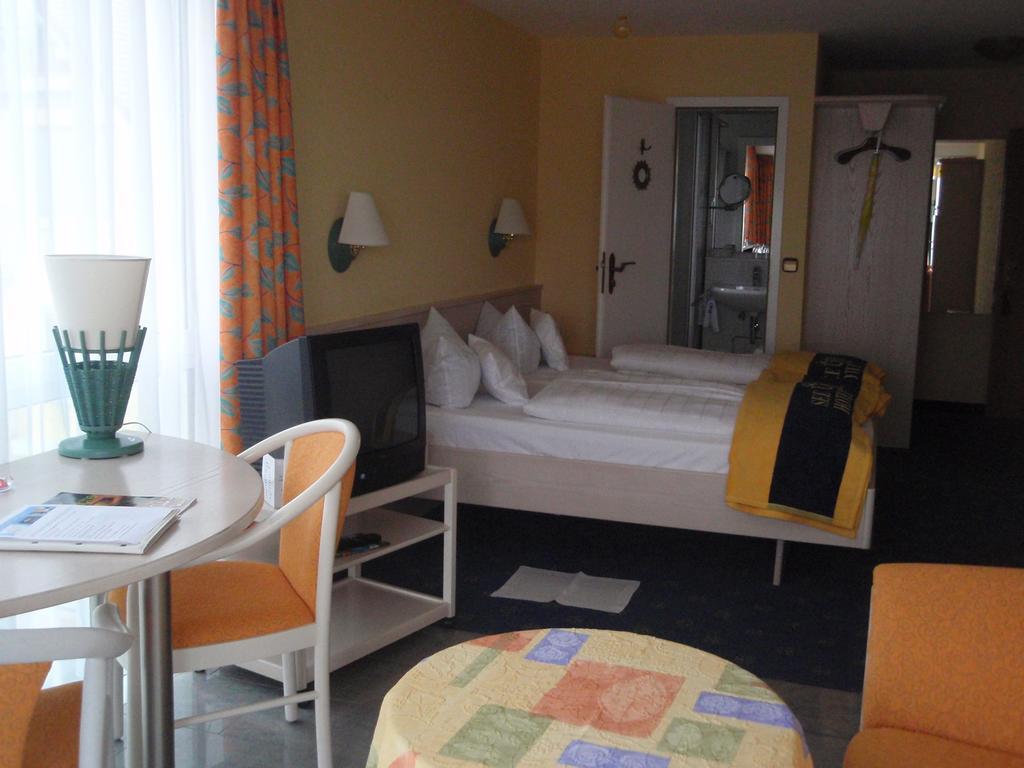 Seehotel OFF Meersburg Buitenkant foto